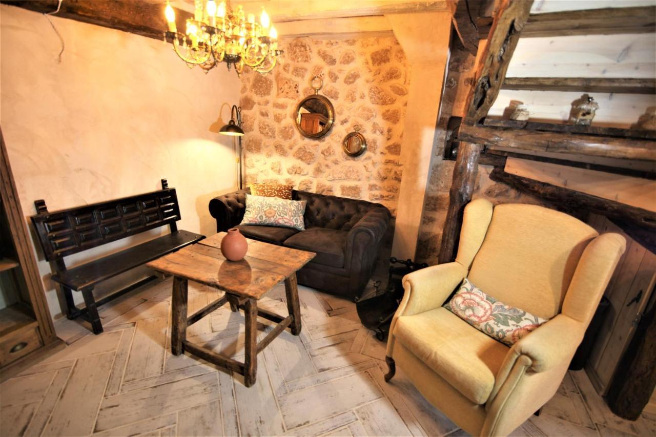 Wabisabi Townhouse Villa Montejo de la Vega de la Serrezuela Bagian luar foto