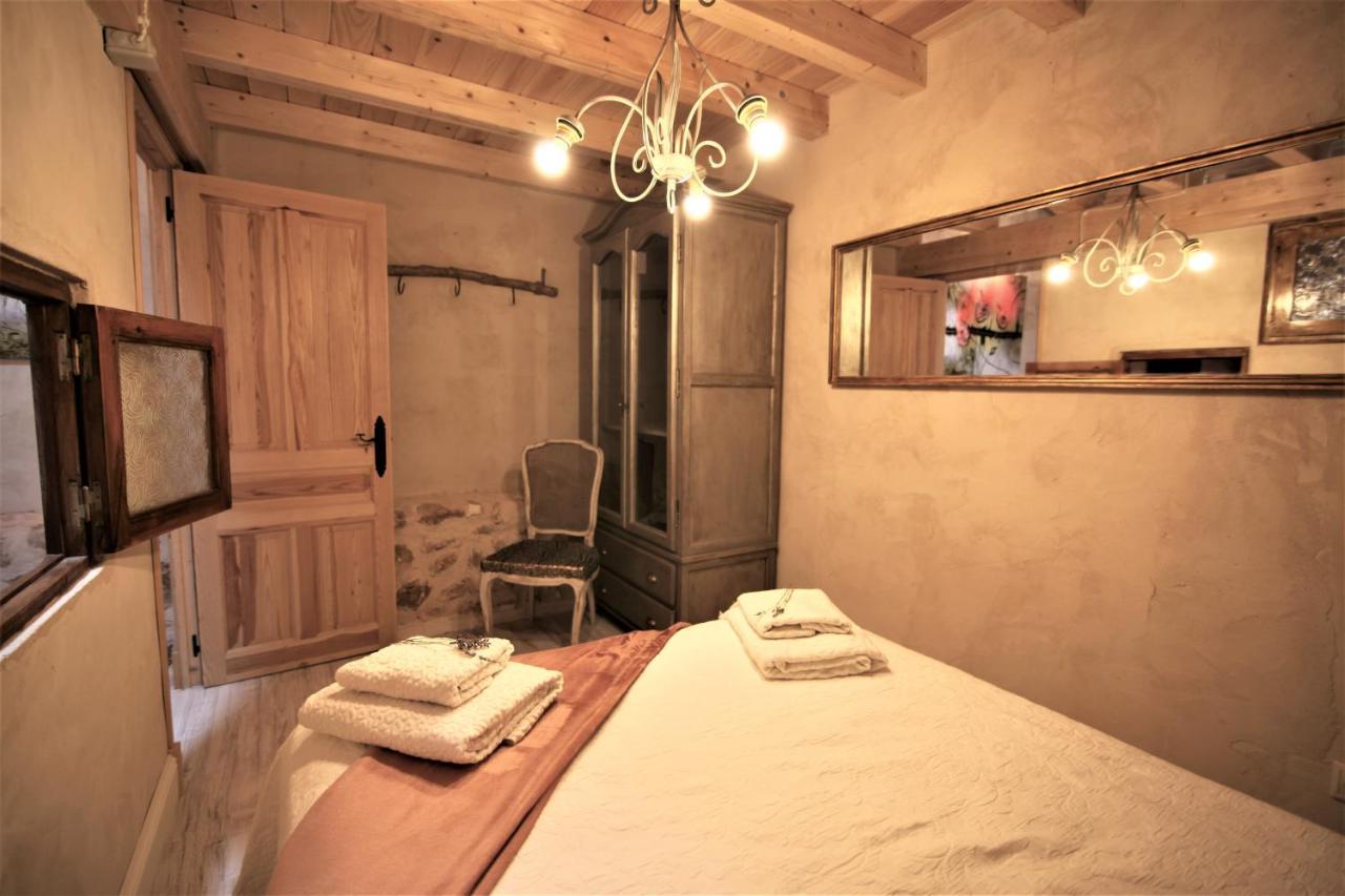 Wabisabi Townhouse Villa Montejo de la Vega de la Serrezuela Bagian luar foto