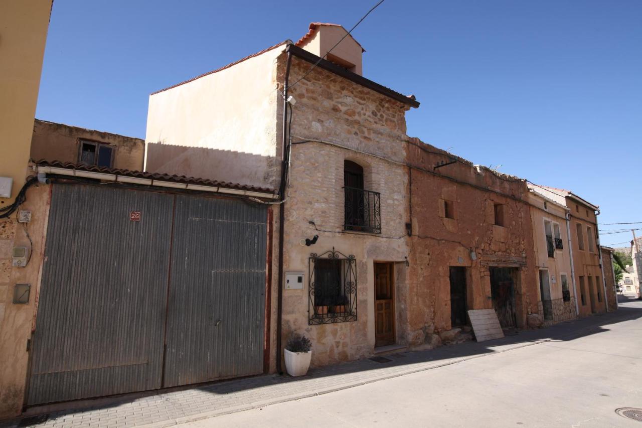 Wabisabi Townhouse Villa Montejo de la Vega de la Serrezuela Bagian luar foto