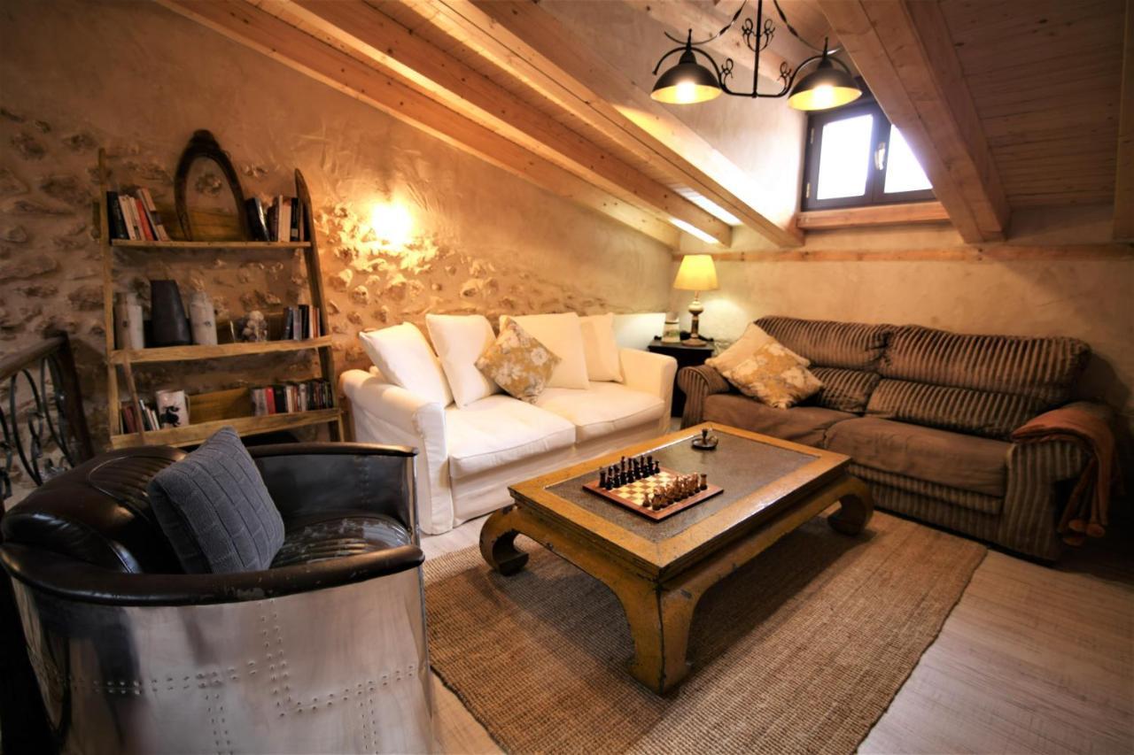 Wabisabi Townhouse Villa Montejo de la Vega de la Serrezuela Bagian luar foto